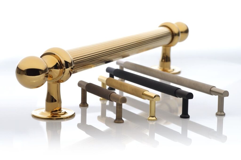 Collecton of brass pull handle